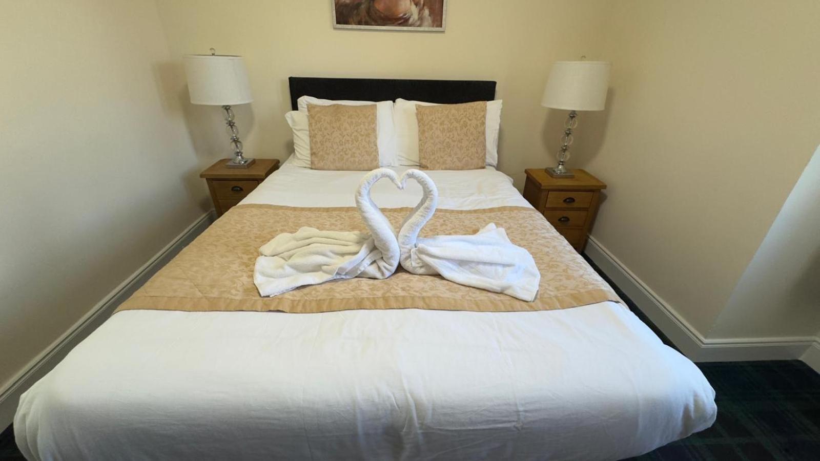 אינברנס The Waverley Guest House מראה חיצוני תמונה