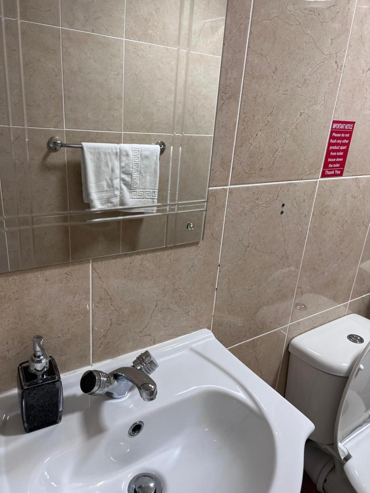 אינברנס The Waverley Guest House מראה חיצוני תמונה