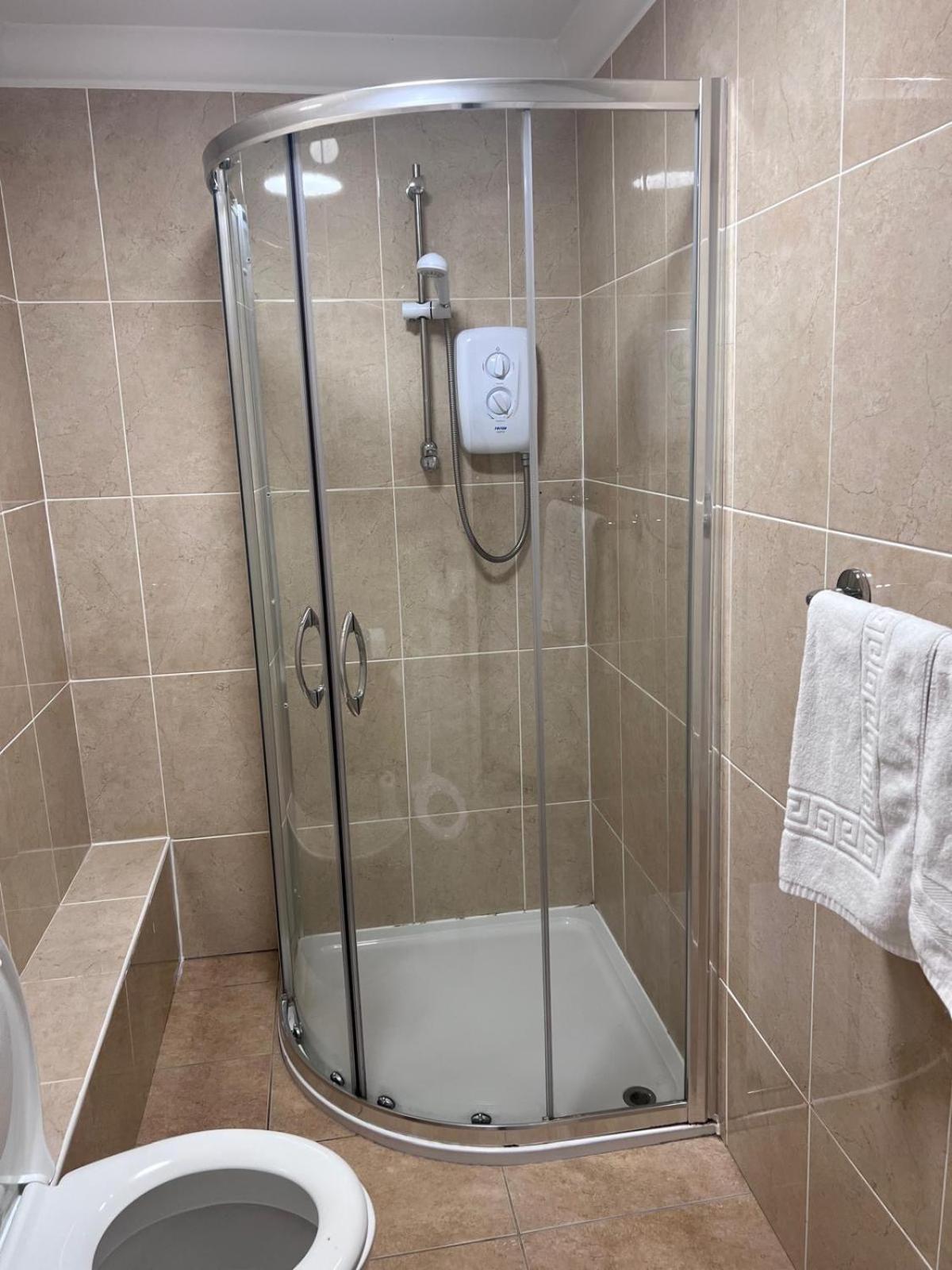 אינברנס The Waverley Guest House מראה חיצוני תמונה