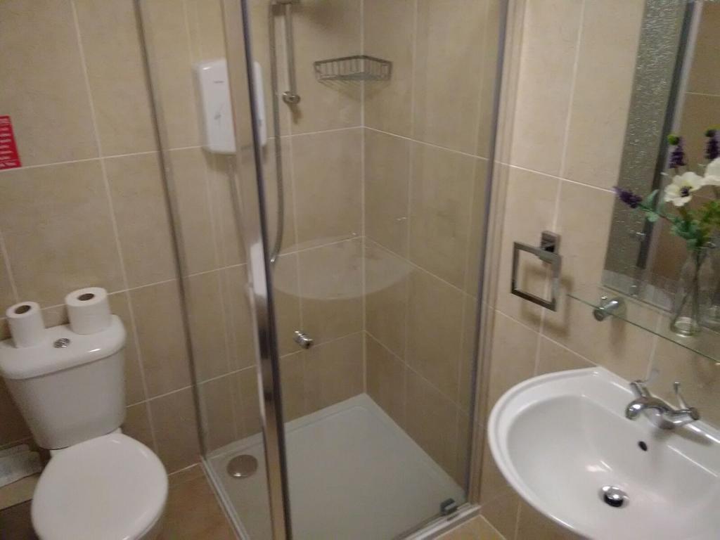אינברנס The Waverley Guest House מראה חיצוני תמונה