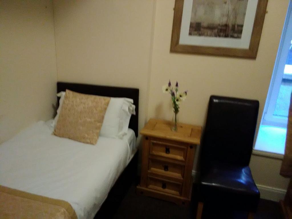 אינברנס The Waverley Guest House מראה חיצוני תמונה