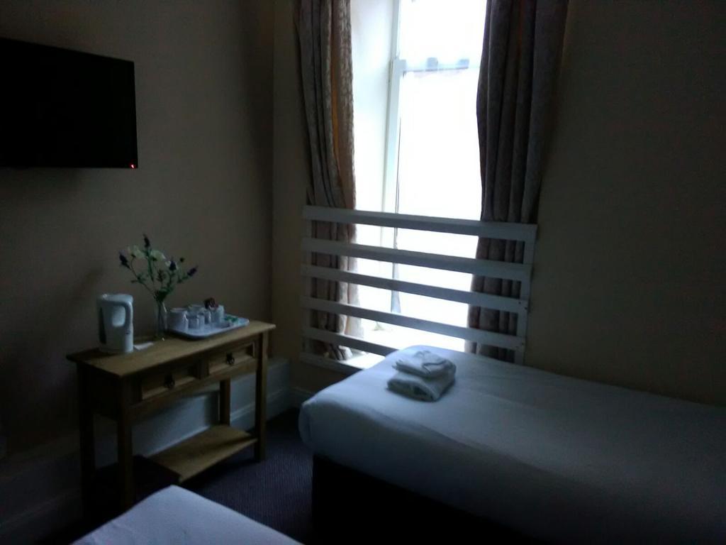 אינברנס The Waverley Guest House חדר תמונה