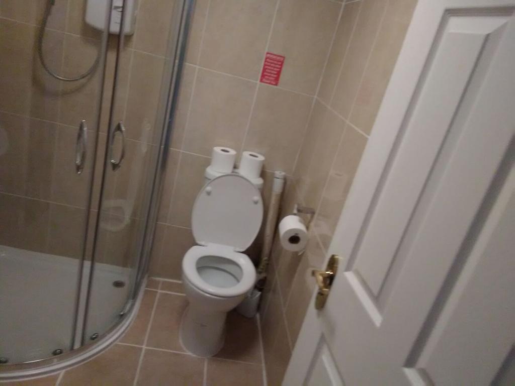 אינברנס The Waverley Guest House מראה חיצוני תמונה